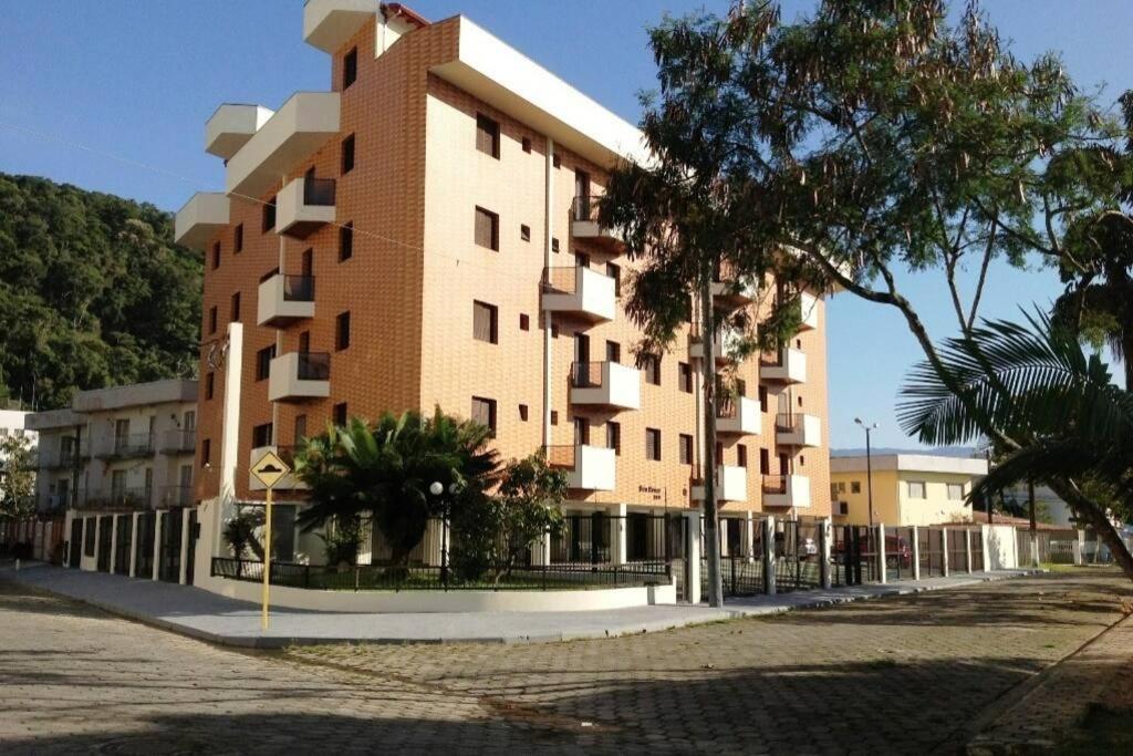 - Grande. A 200 Metros Da Praia!!! Apartamento Ubatuba