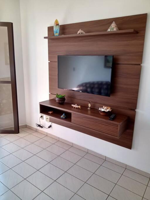 Apartamento - Grande. A 200 Metros Da Praia!!! *